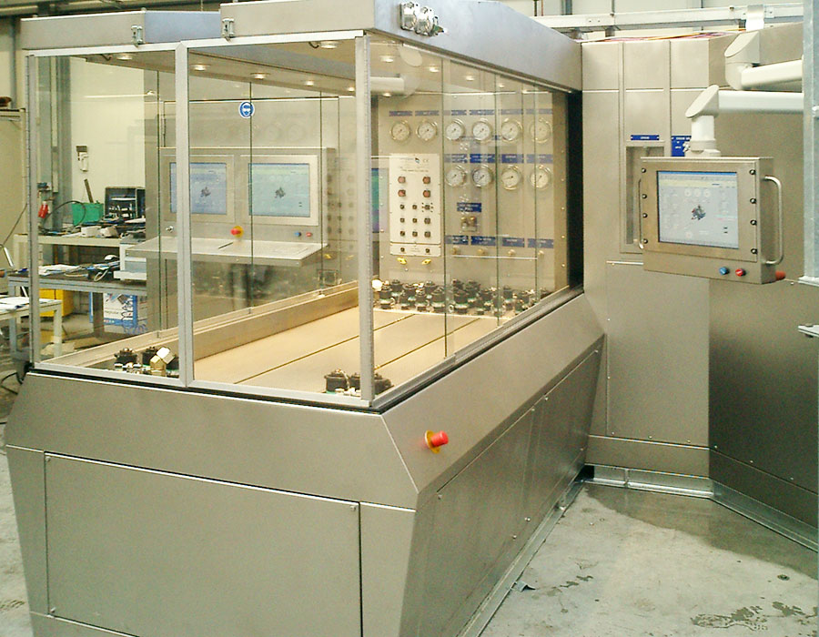 Test bench for aircraft equipment, part of the non rotating component test benches developed by Hycom