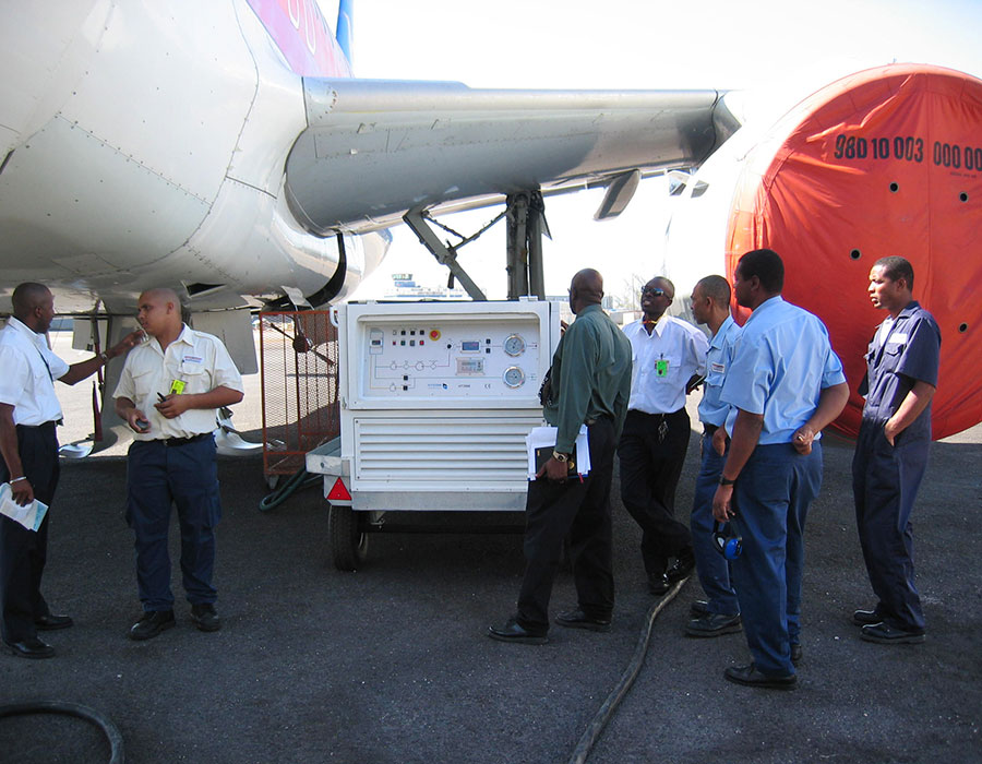 Training - how to use the Hycom ground support unit on narrow body, wide body and wide body 5000 psi aircrafts