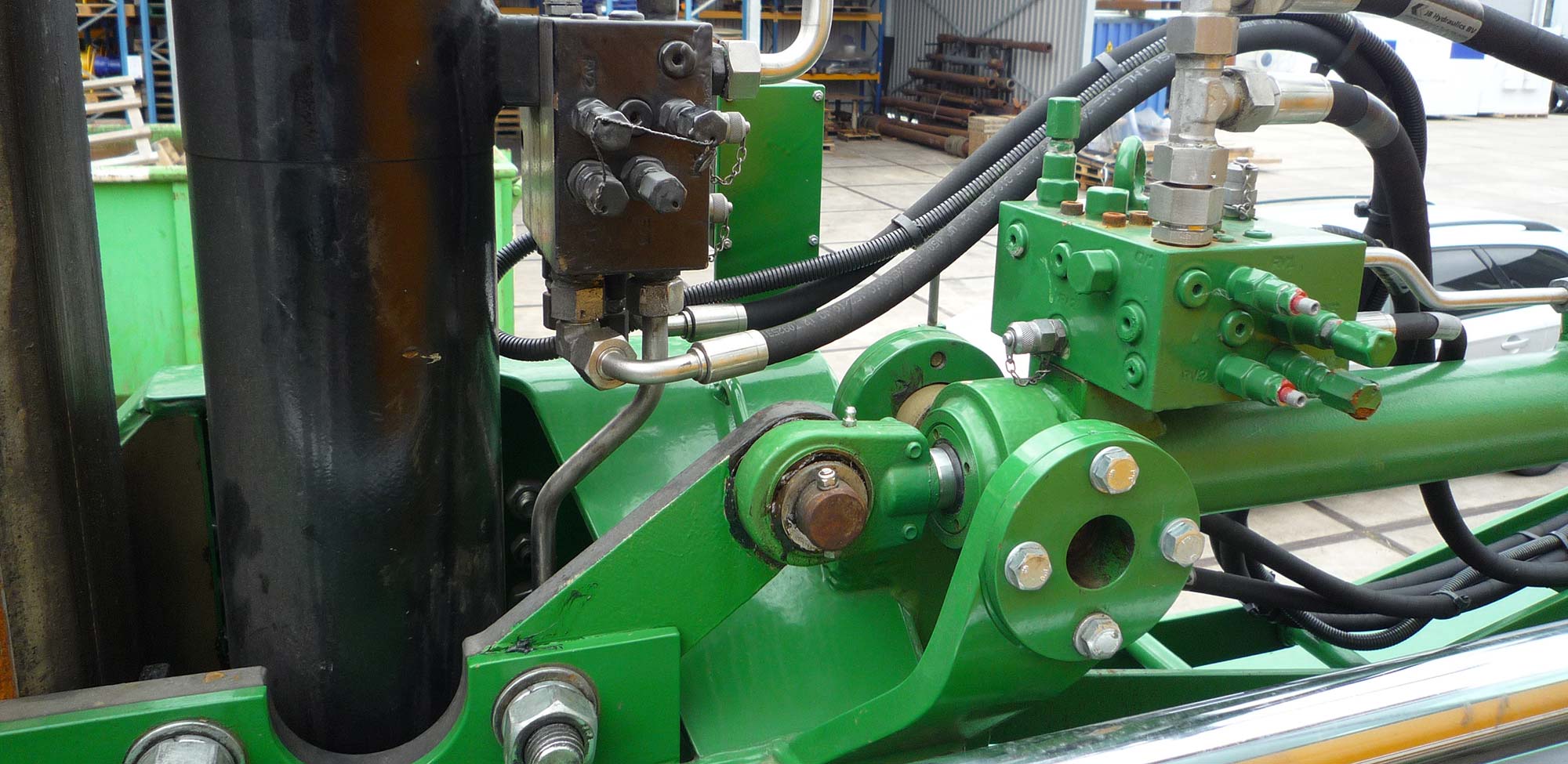 Hydraulic cylinder and manifolds