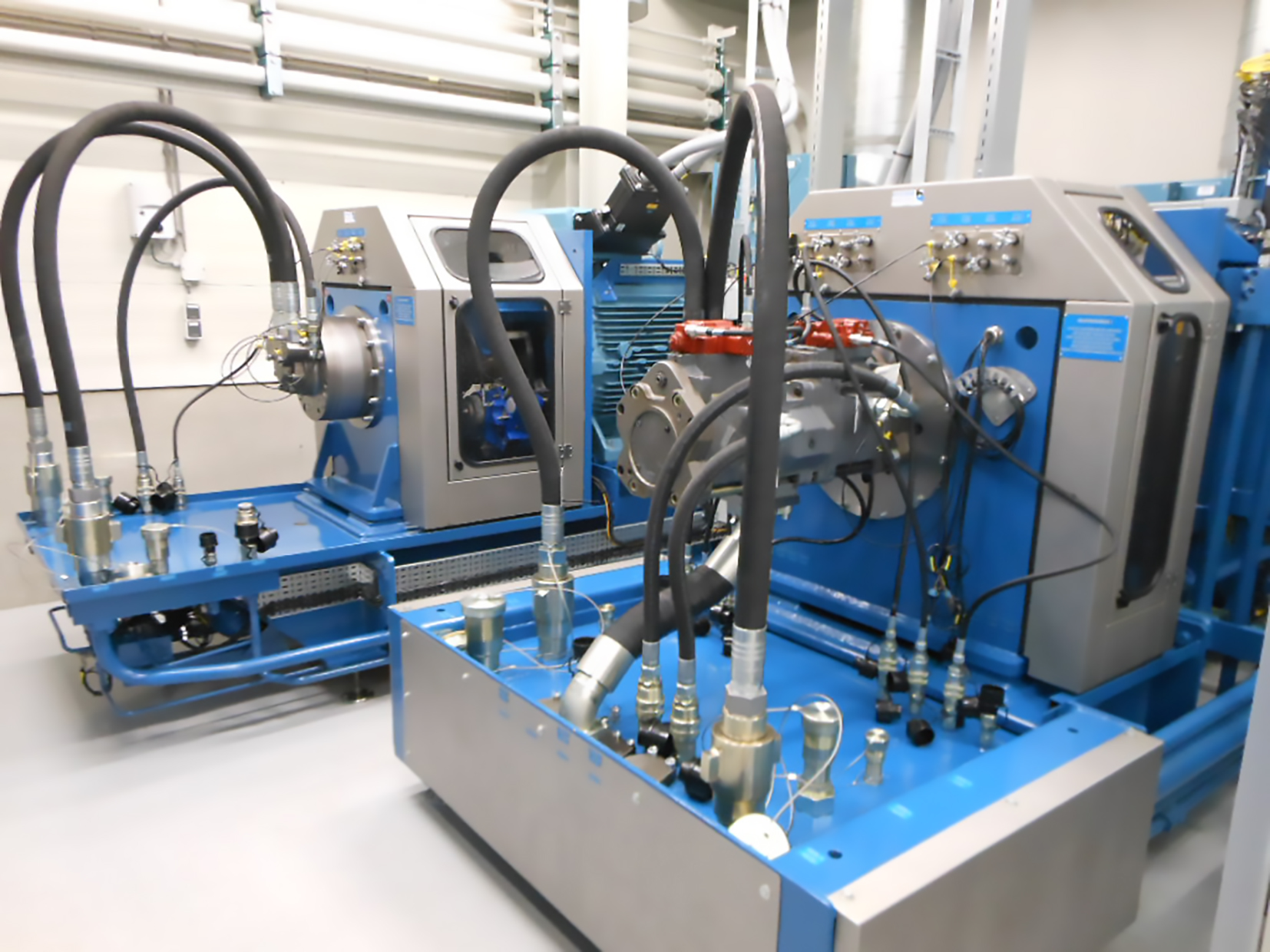 Hydraulic remanufacturing test bench