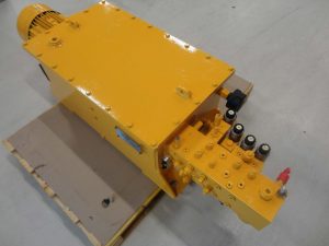 hydraulic system for a harbour spreader